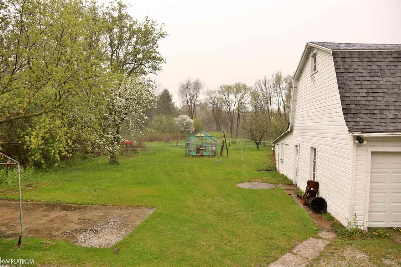 4226 Lapeer Road Port Huron, MI 48060 - Photo 35 of 43 31318786-35.JPG
