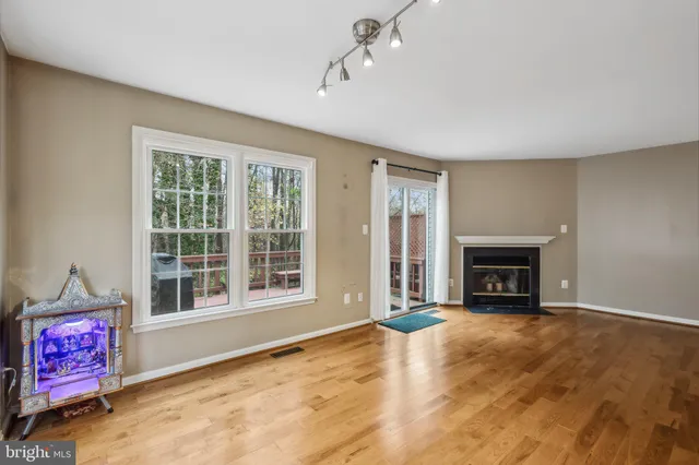 $3,300 | 8047 Sky Blue Drive, Alexandria, VA 22315