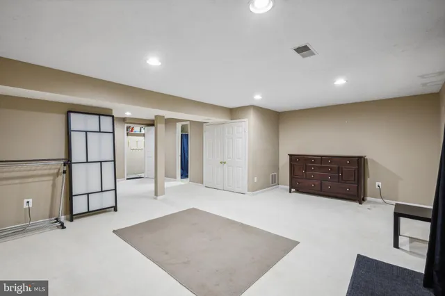 $3,300 | 8047 Sky Blue Drive, Alexandria, VA 22315