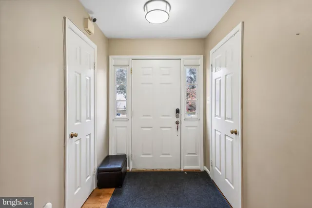 $3,300 | 8047 Sky Blue Drive, Alexandria, VA 22315