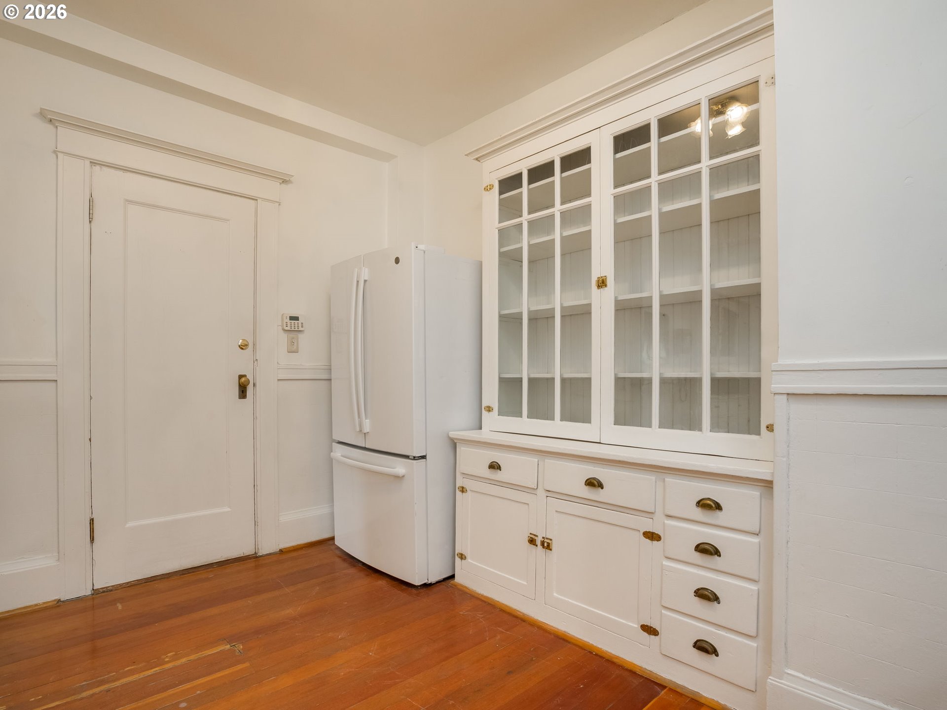 2083 Northwest Johnson Street, Unit 41 Portland, OR 97209 - Photo 19 of 25 a view of an empty room with a window