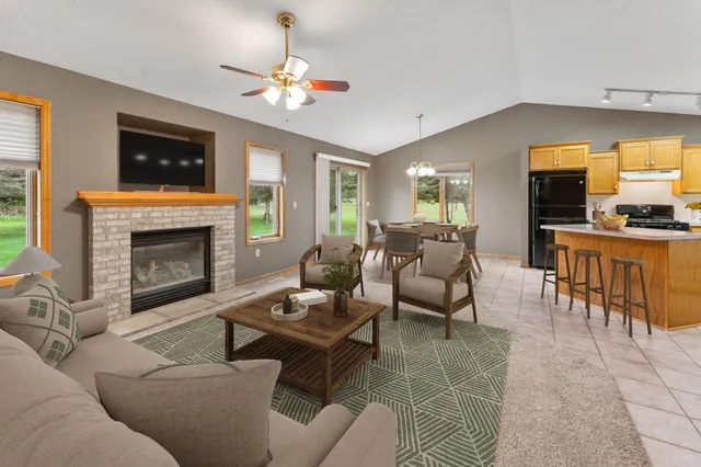 $309,999 | 21320 Orchard Drive, Pine City, MN 55063