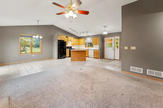 $309,999 | 21320 Orchard Drive, Pine City, MN 55063