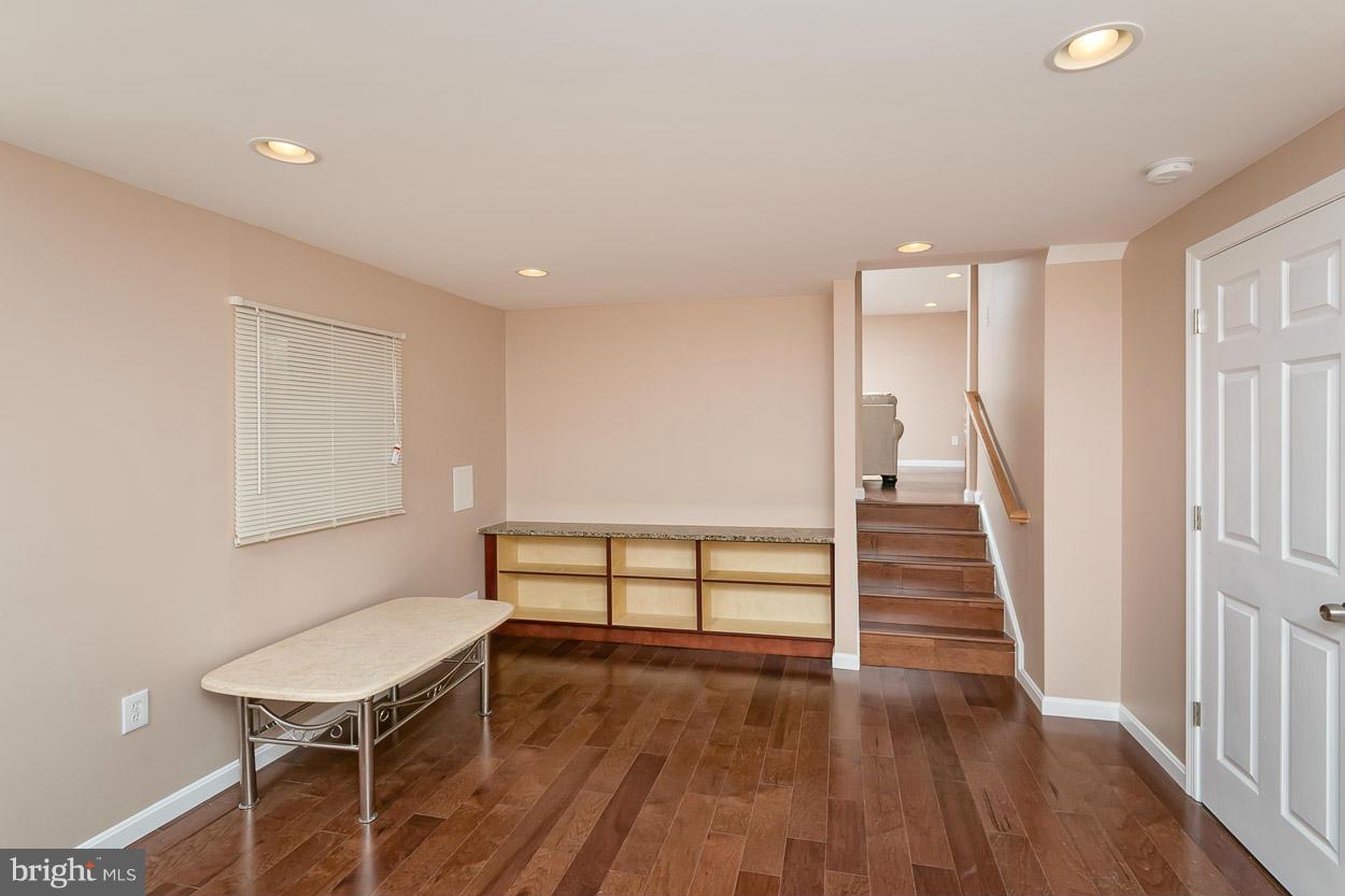 9807 Winands Road Randallstown, MD 21133 - Photo 18 of 27 Family Room