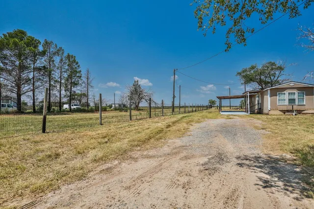 $116,500 | 221 North County Road 2850, Lubbock, TX 79403