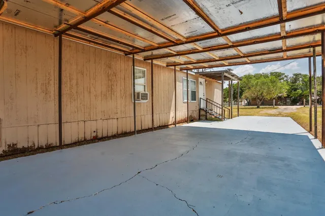 $116,500 | 221 North County Road 2850, Lubbock, TX 79403