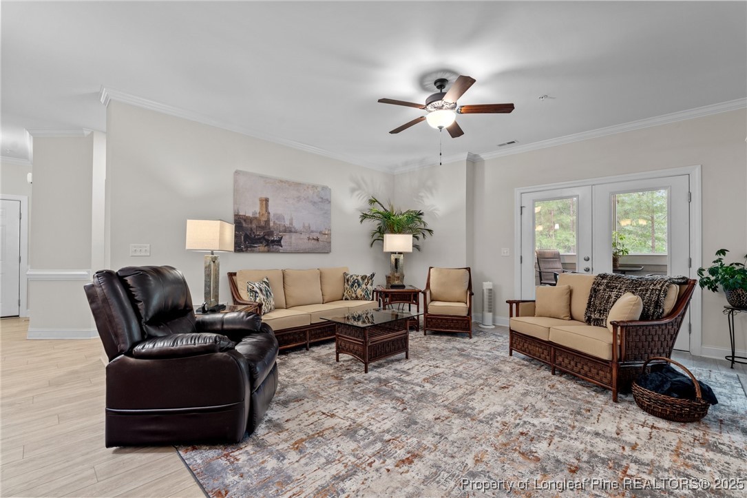 288 Gallery Drive, Unit 204 Spring Lake, NC 28390 - Photo 3 of 27 a living room with furniture