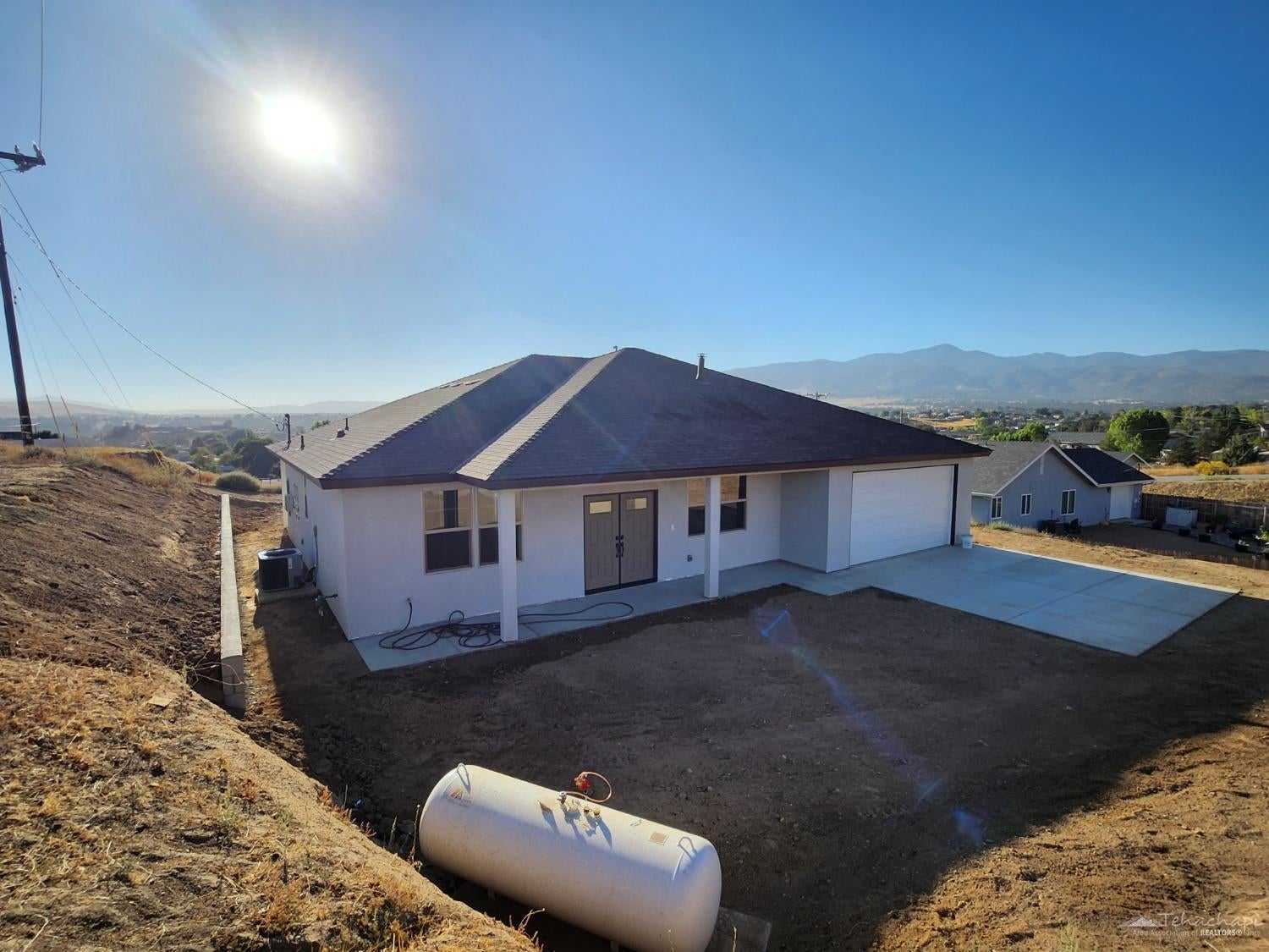 22704 Mariposa Road Tehachapi, CA 93561 - Photo 2 of 3 Gallery Image 2
