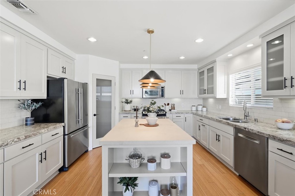 1836 Rockefeller Lane Redondo Beach, CA 90278 - Photo 6 of 54