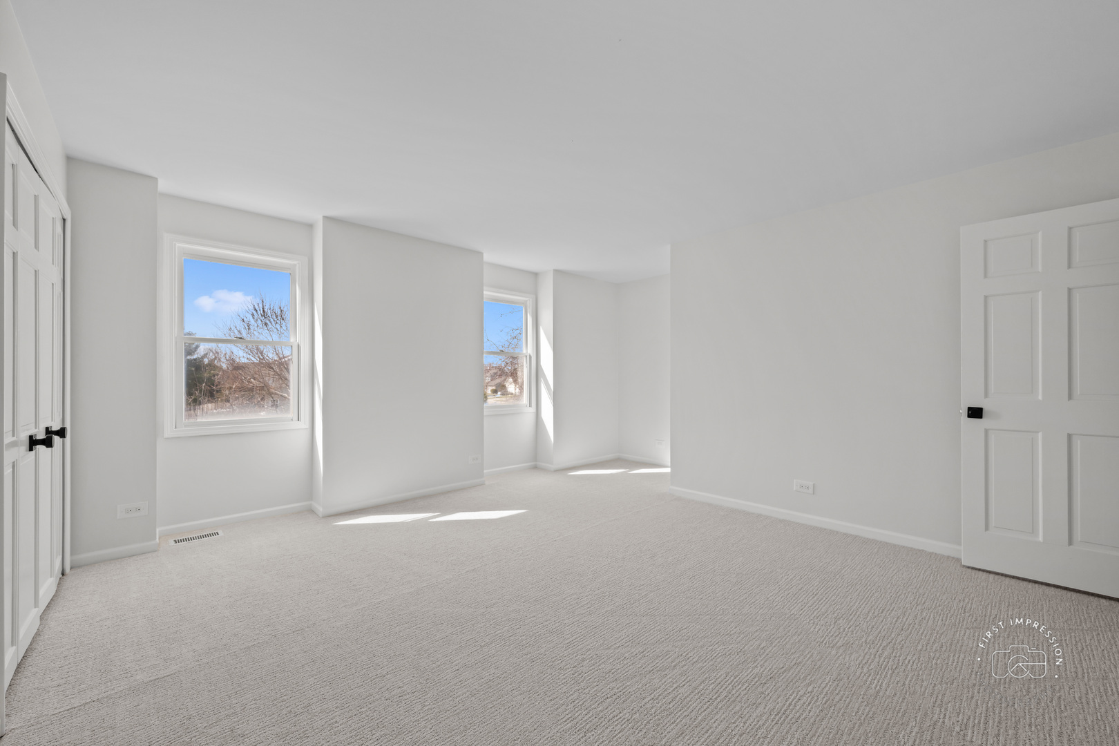 225 North Canterbury Road Aurora, IL 60506 - Photo 25 of 42 a view of empty room with window