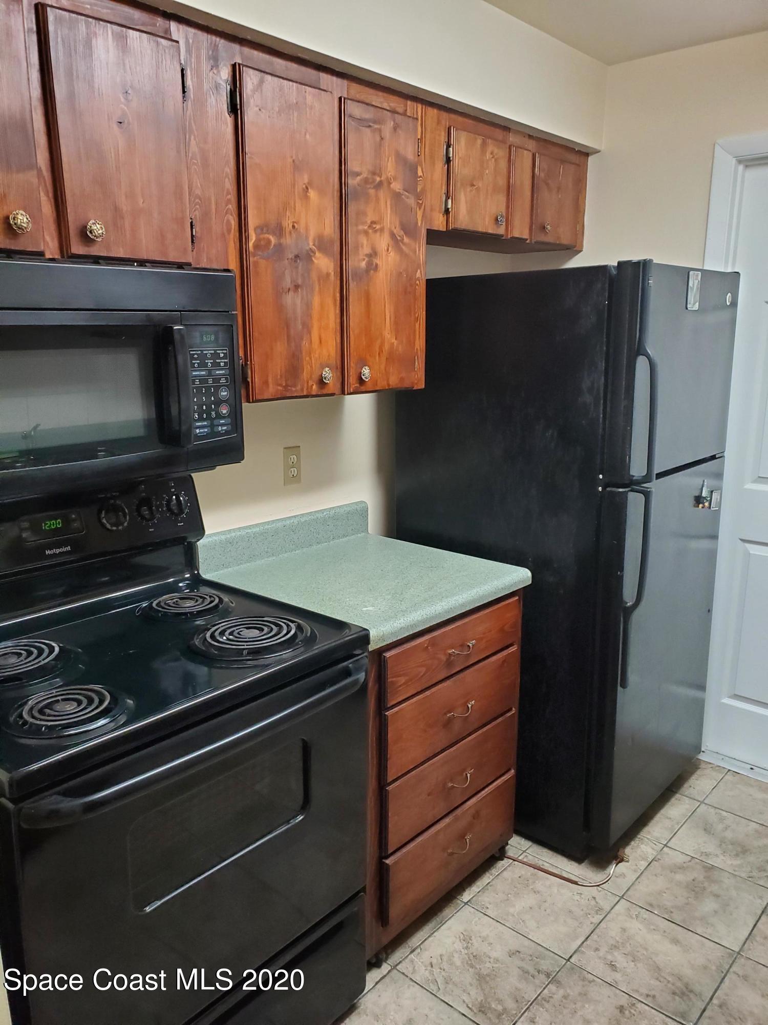 3386 Jay Tee Drive Melbourne, FL 32901 - Photo 12 of 40 20210217_121205