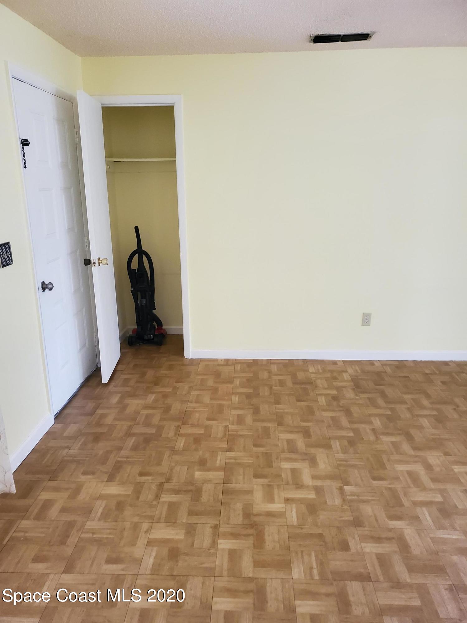 3386 Jay Tee Drive Melbourne, FL 32901 - Photo 3 of 40 20210217_122919