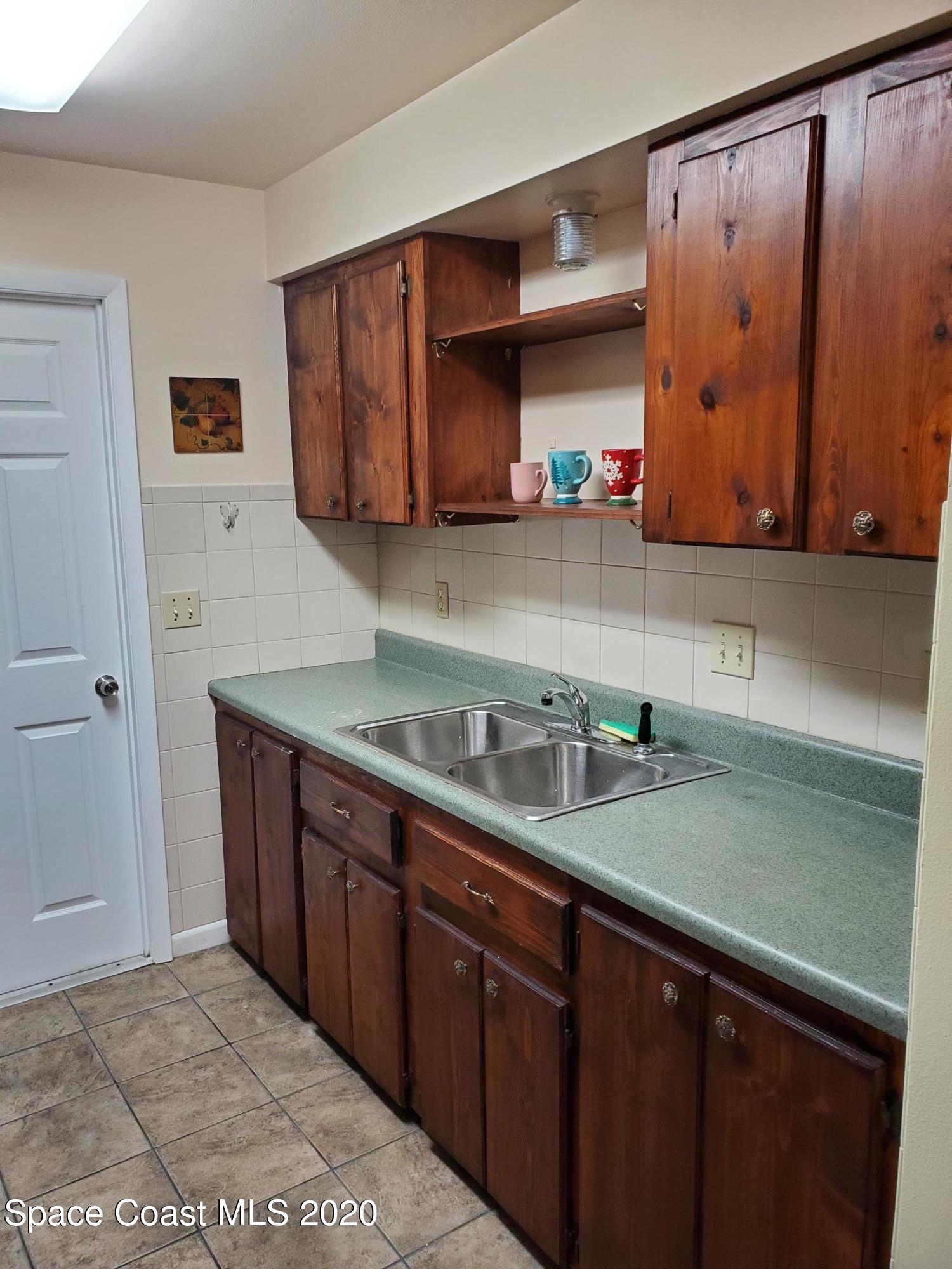 3386 Jay Tee Drive Melbourne, FL 32901 - Photo 10 of 40 20210217_121134