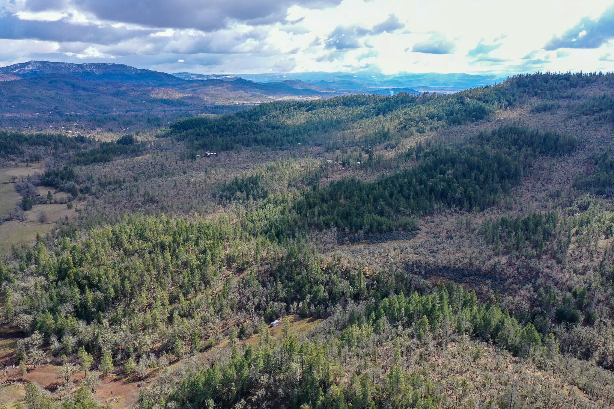 2675 Long Branch Road Eagle Point, OR 97524 - Photo 35 of 37 DJI_0973
