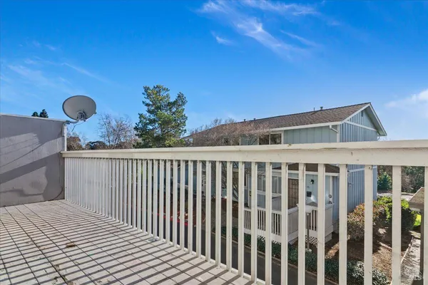 $425,000 | 100 Sunset Circle, Unit 68, Benicia, CA 94510