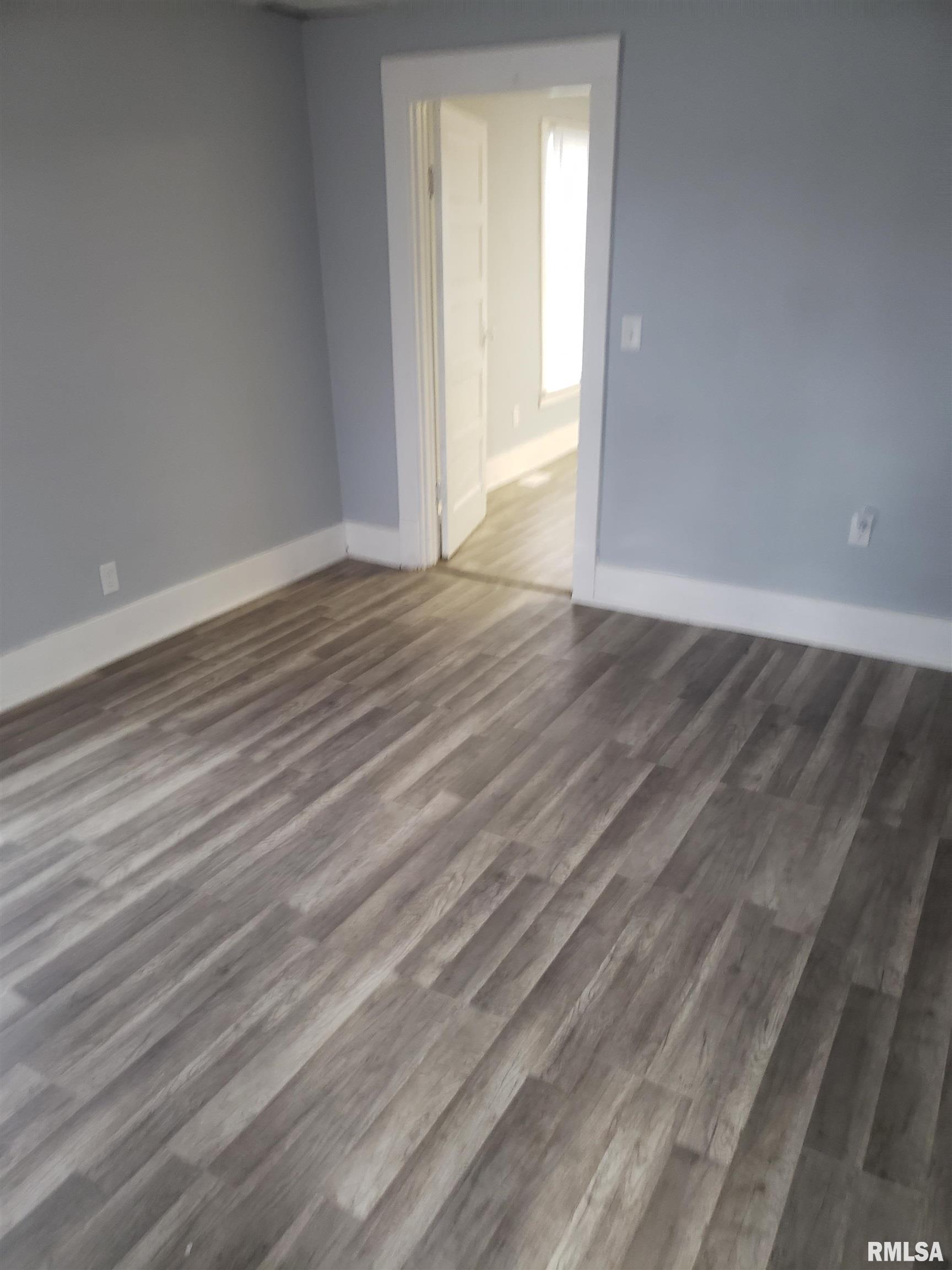 2212 North 15th Street Springfield, IL 62702 - Photo 9 of 11