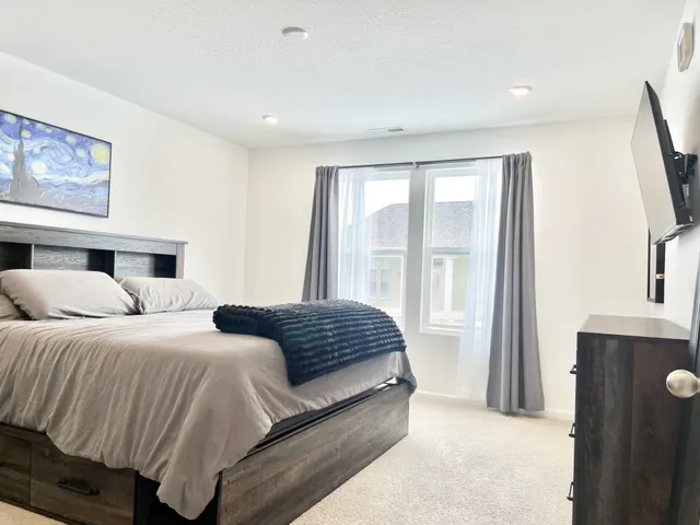 $289,999 | 10325 Woodsong Cove, New Haven, IN 46774