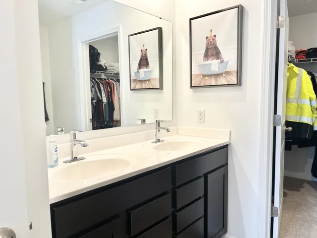 $289,999 | 10325 Woodsong Cove, New Haven, IN 46774