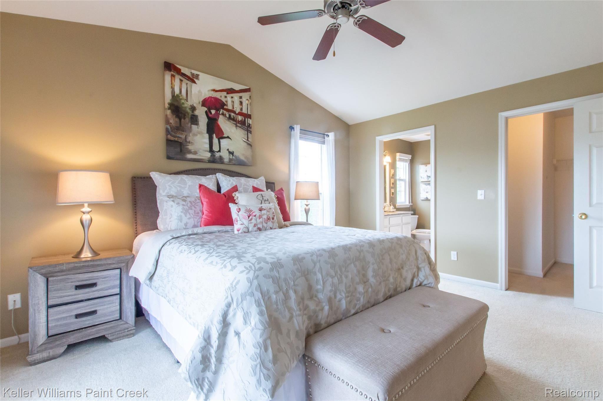 1934 Flagstone Circle Rochester, MI 48307 - Photo 23 of 36 07 master bedroom 2.jpg
