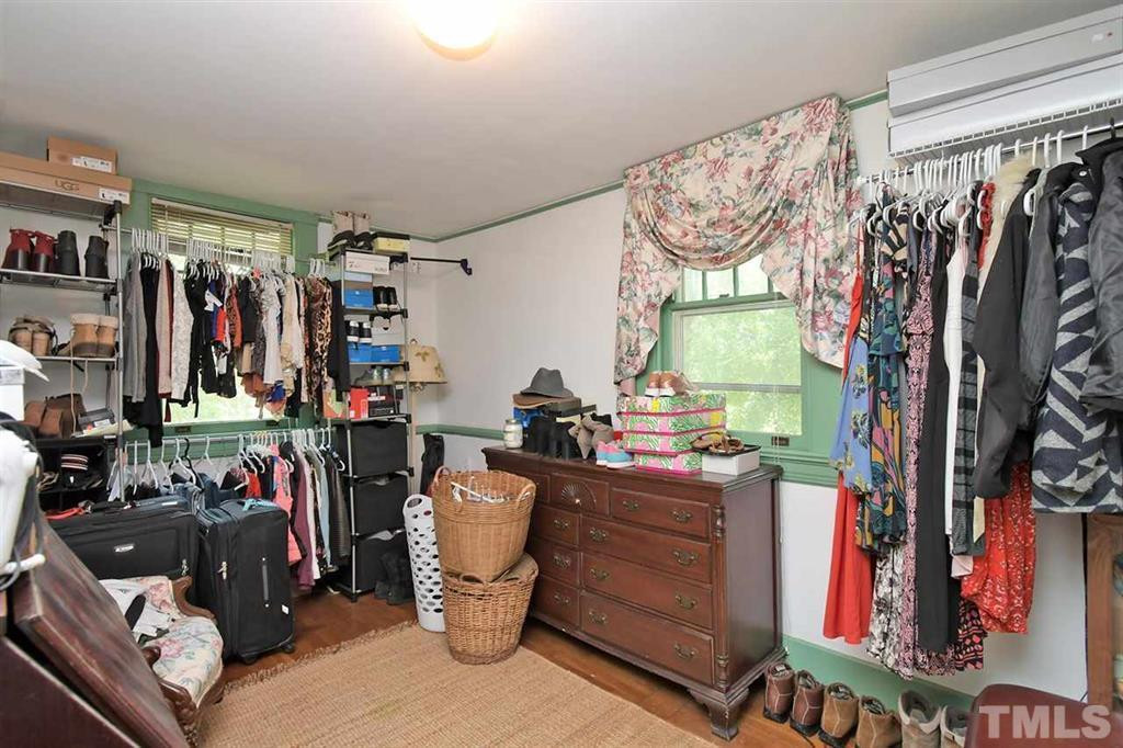 225 Hillcrest Road Raleigh, NC 27605 - Photo 13 of 18 Photo 13