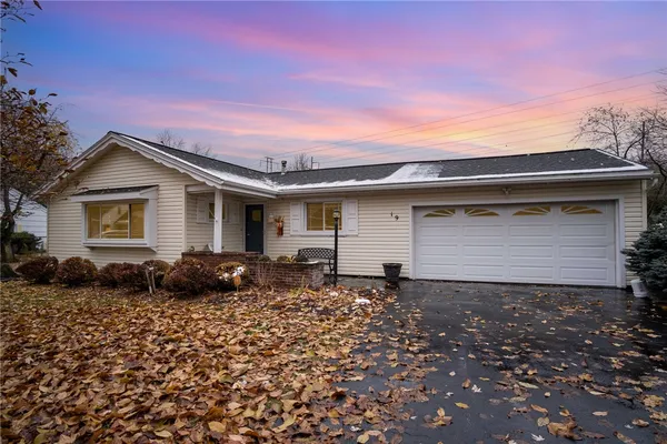 $230,000 | 19 Del Verde Road, Gates, NY 14624