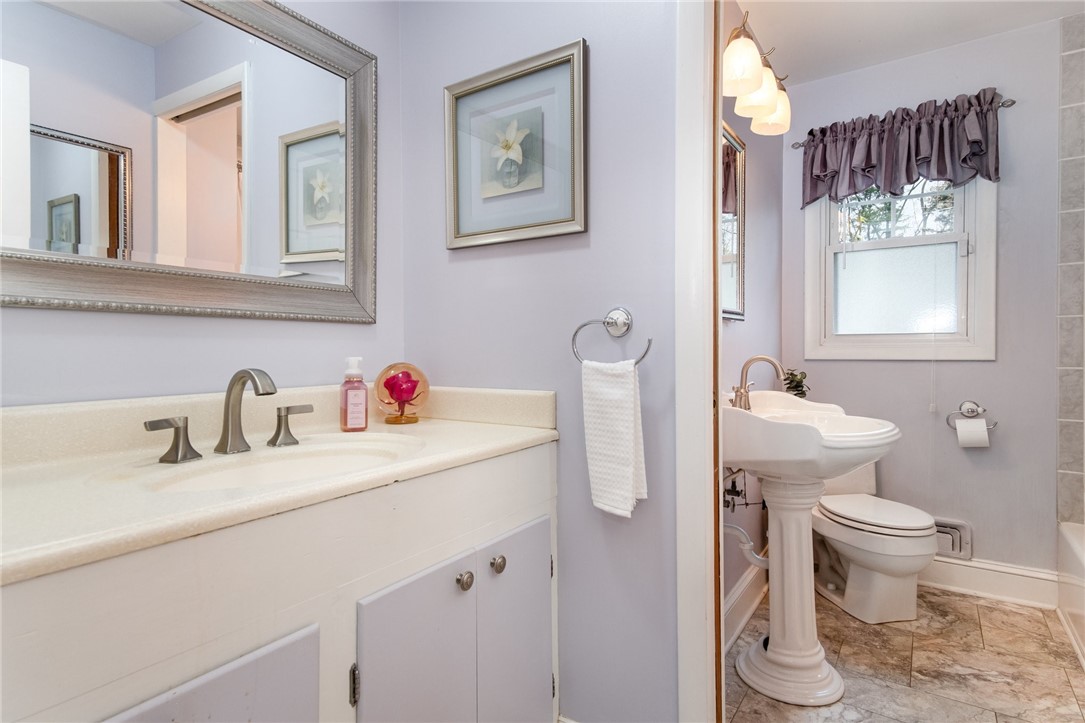 19 Del Verde Road Gates, NY 14624 - Photo 16 of 29