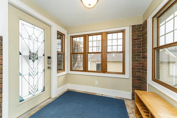 $369,900 | 616 5th Avenue Southwest, Rochester, MN 55902