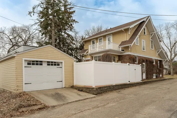 $369,900 | 616 5th Avenue Southwest, Rochester, MN 55902