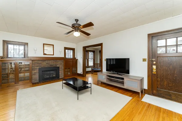 $369,900 | 616 5th Avenue Southwest, Rochester, MN 55902