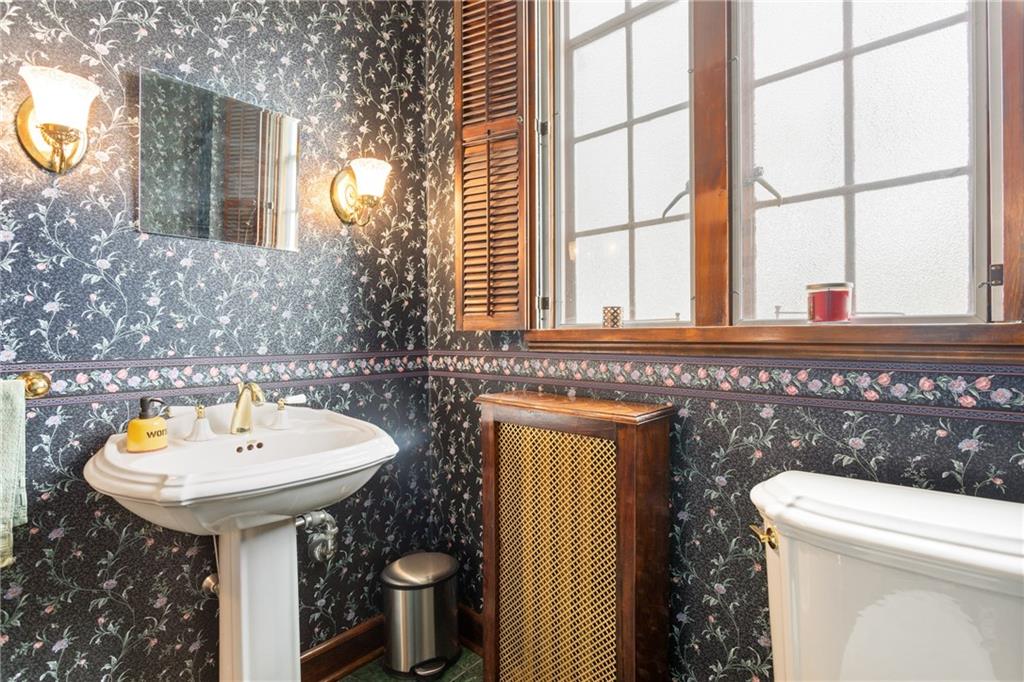 957 Freeport Road Natrona Heights, PA 15065 - Photo 12 of 25 Gallery Image 12