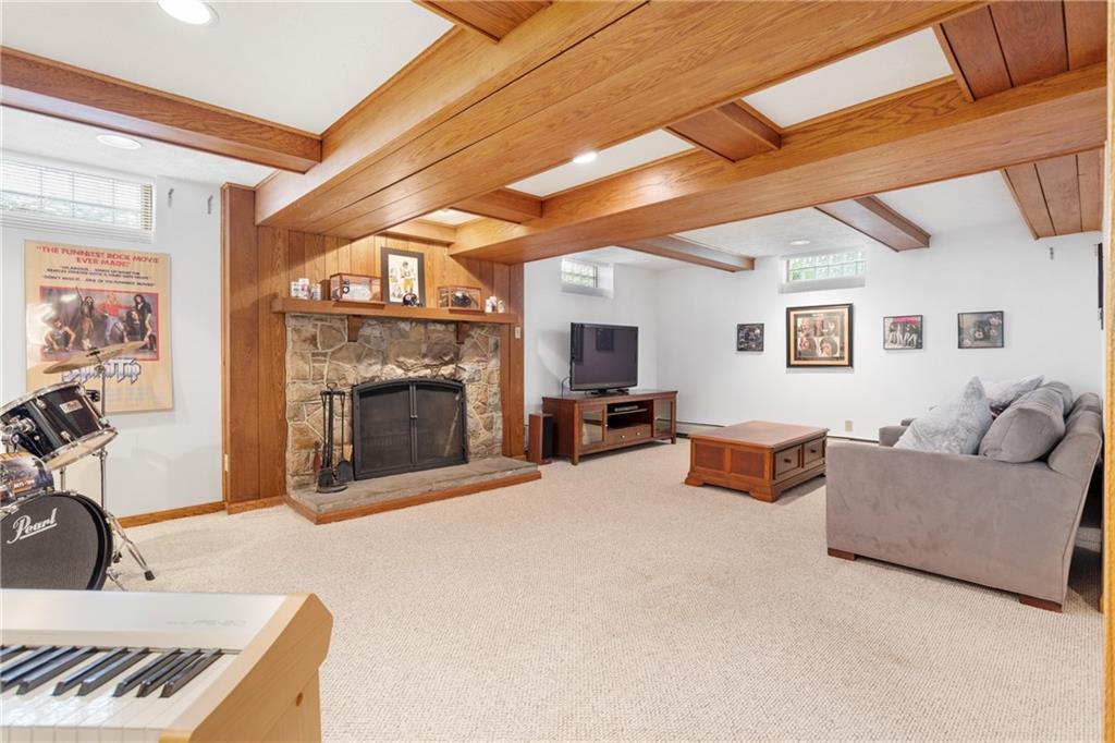 957 Freeport Road Natrona Heights, PA 15065 - Photo 21 of 25 Gallery Image 21
