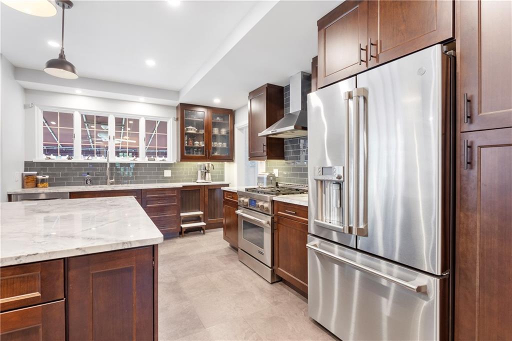 957 Freeport Road Natrona Heights, PA 15065 - Photo 8 of 25 Gallery Image 8