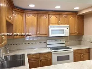 $2,050 | 9301 Southwest 92nd Avenue, Unit A211, Miami, FL 33176