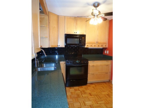 99 R Winnicutt Road, Unit 5 Stratham, NH 03885 - Photo 8 of 27