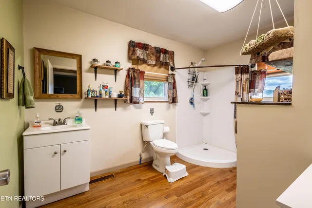 $300,000 | 172 West Hills Road, Rutledge, TN 37861