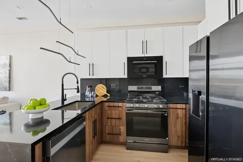 $515,000 | 1355 North Western Avenue, Unit 4A, Chicago, IL 60622