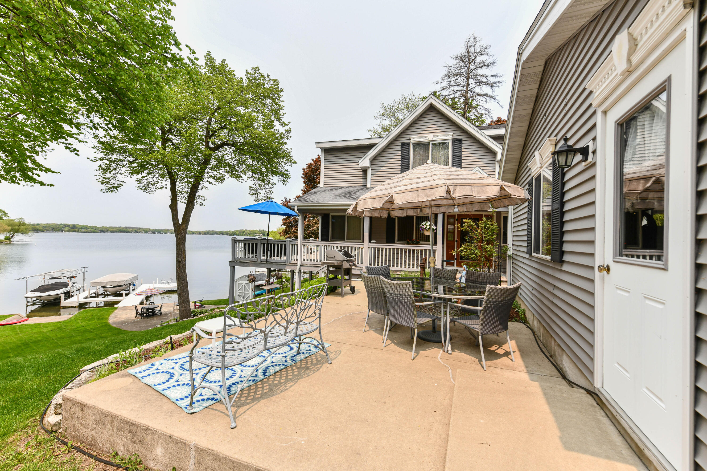 N9129 East Shore Road East Troy, WI 53120 - Photo 5 of 20 Upper patio