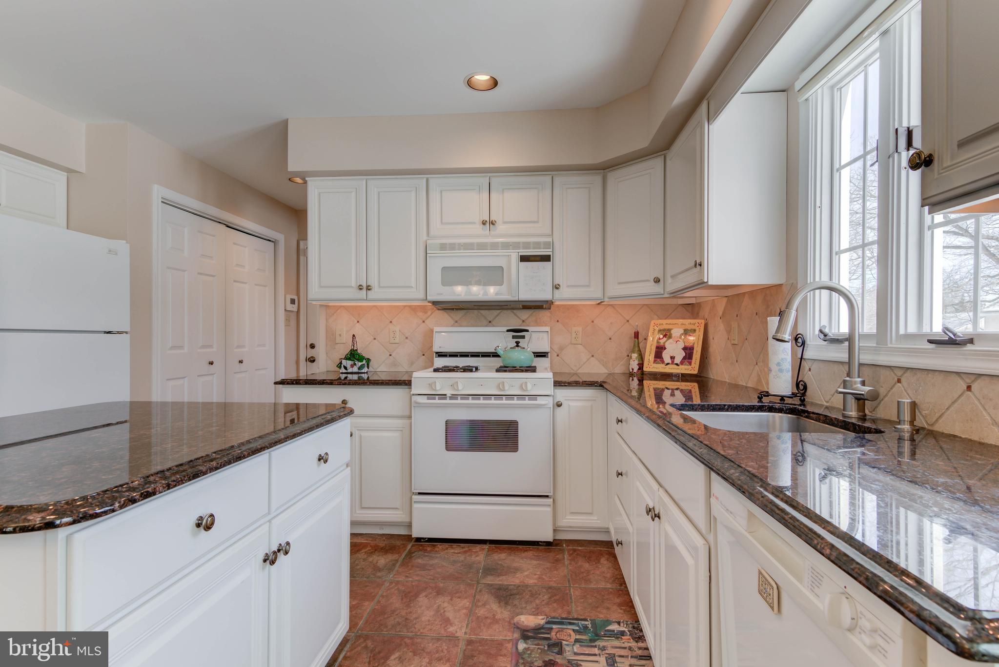 423 South Valley Forge Road Wayne, PA 19087 - Photo 24 of 37 Eat-In Kitchen