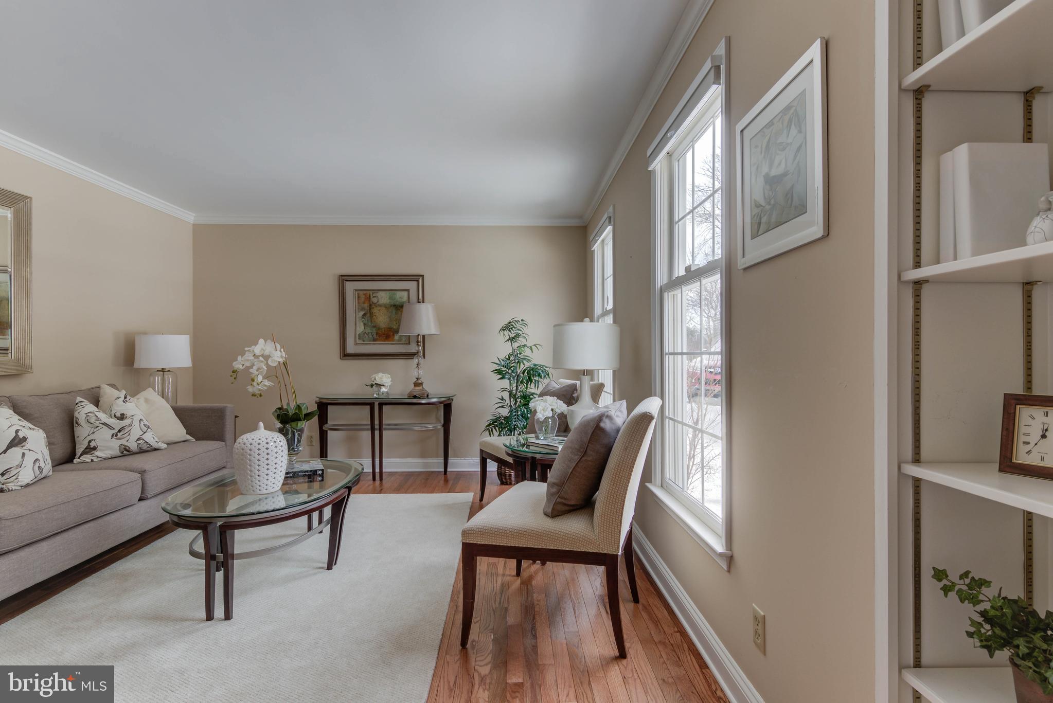 423 South Valley Forge Road Wayne, PA 19087 - Photo 9 of 37 Living Room