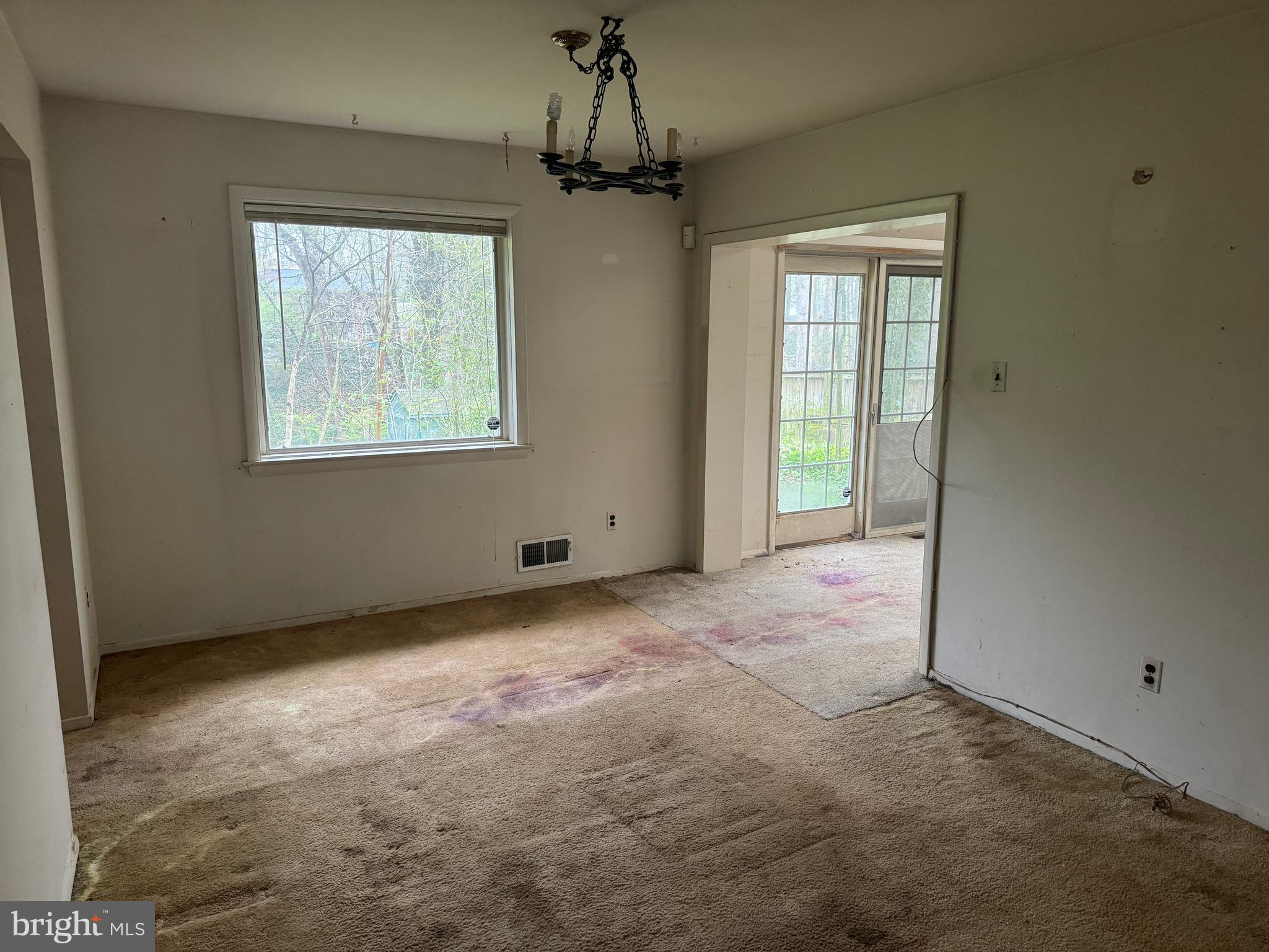 5611 Heming Avenue Springfield, VA 22151 - Photo 8 of 19