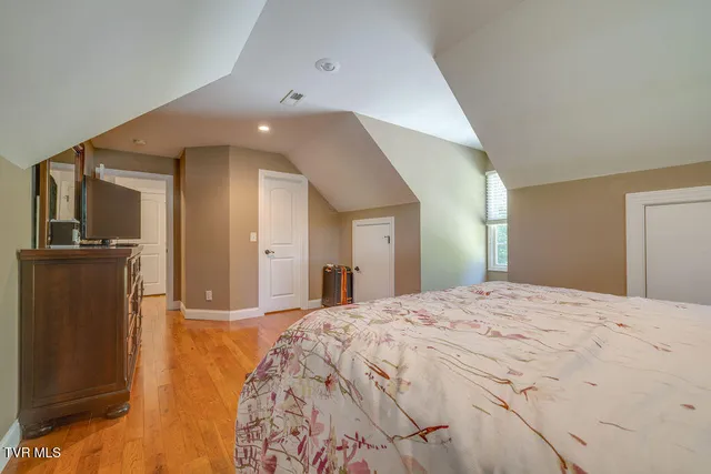 $679,900 | 128 Allison Timbers Road, Piney Flats, TN 37686