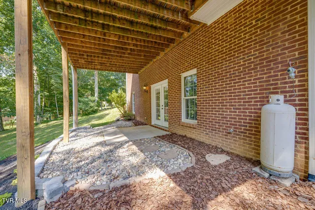 $679,900 | 128 Allison Timbers Road, Piney Flats, TN 37686