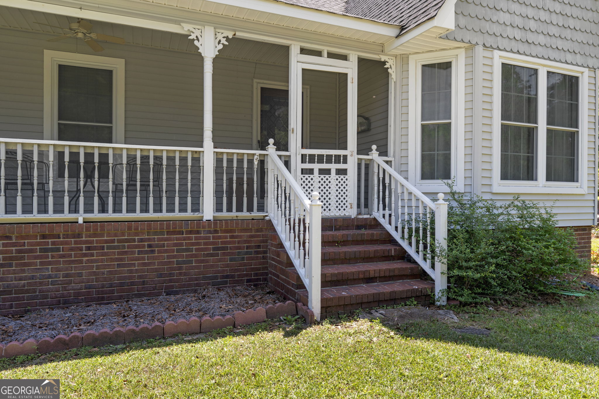 119 Moll Drive Cochran, GA 31014 - Photo 6 of 66 a view of a chair with a small yard