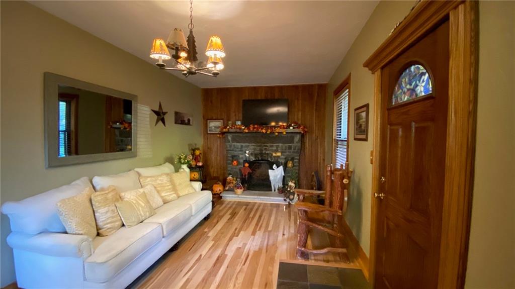 141 Hicks Road Renfrew, PA 16053 - Photo 8 of 20
