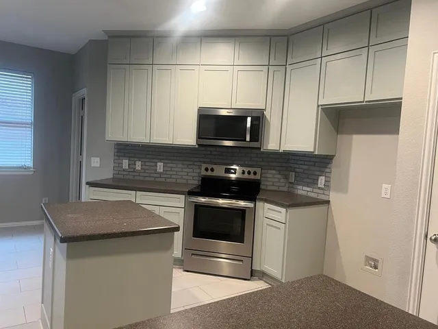 $2,295 | 1111 Ute Circle, Little Elm, TX 75068