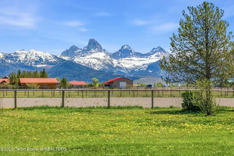 $975,000 | 1871 Fischer Lane, Tetonia, ID 83452