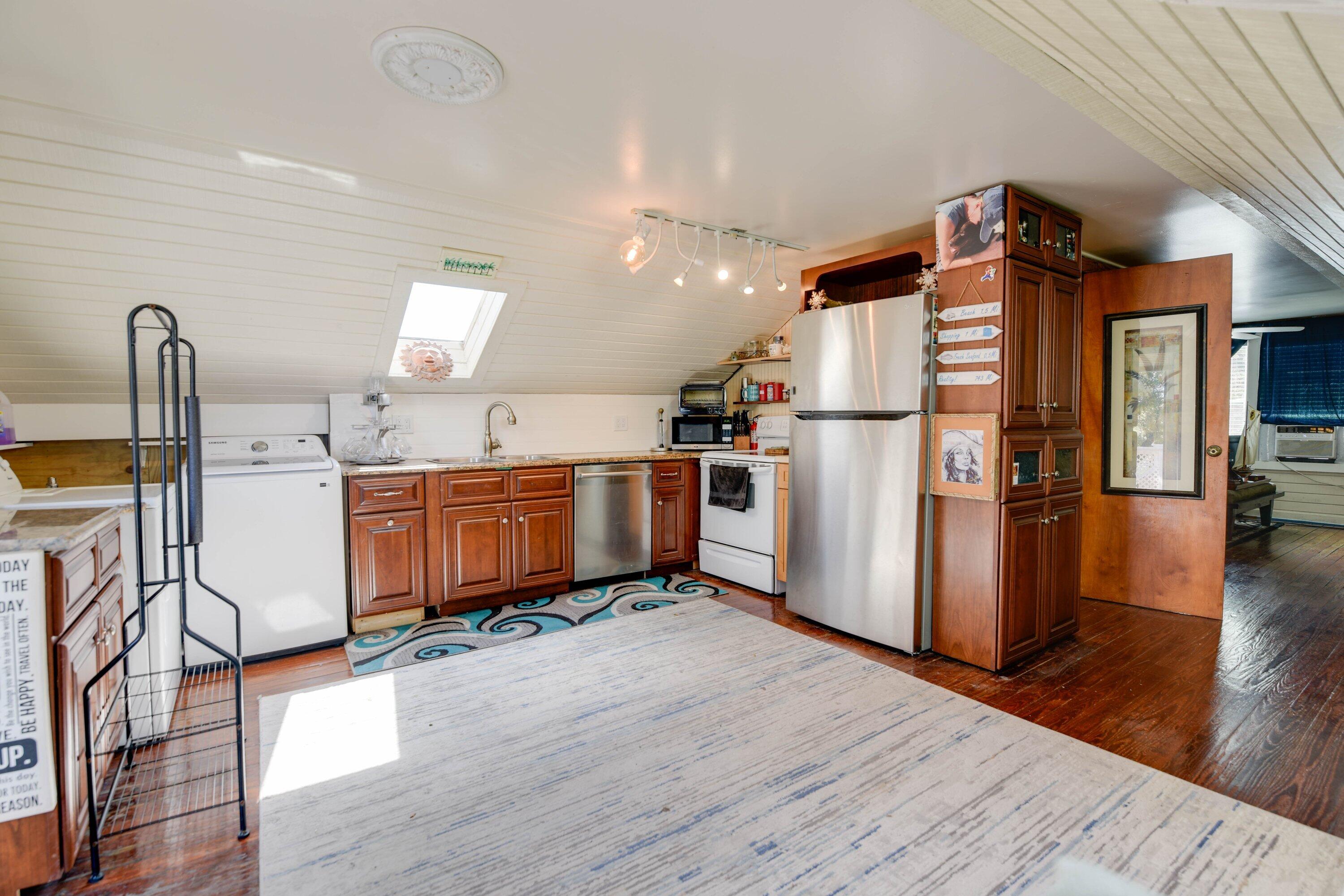 1018 Georgia Street Key West, FL 33040 - Photo 8 of 35 031-1018GeorgiaStreet-KeyWest-FL-33040-S