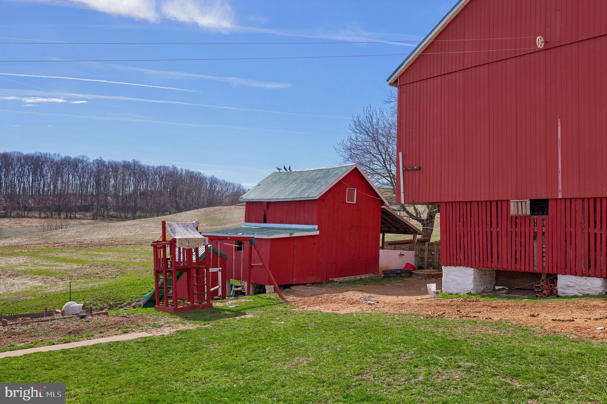 1001 Kirchner Road New Freedom, PA 17349 - Photo 25 of 37 a view of a backyard with a tub