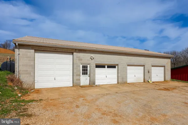 a front view of house with yard