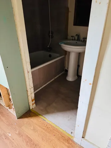 $149,900 | 156 Railroad Street, Clinton, ME 04927